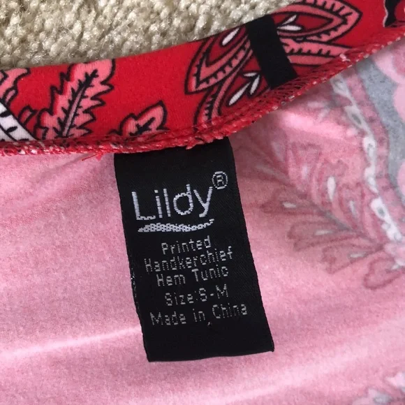 Lildy red paisley handkerchief hem tunic with subtle bell sleeves & side pockets - Picture 7 of 14